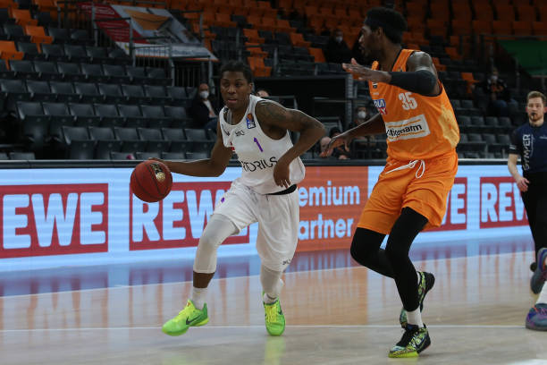 现如同左右 现如同左右