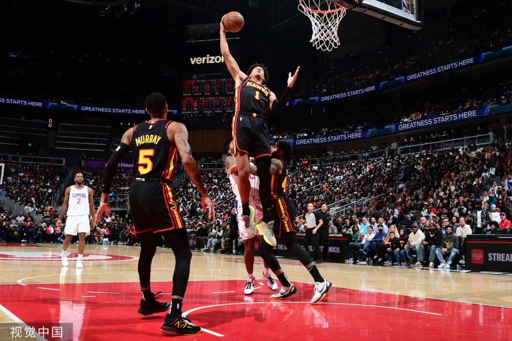 员在此崭露 员在此崭露