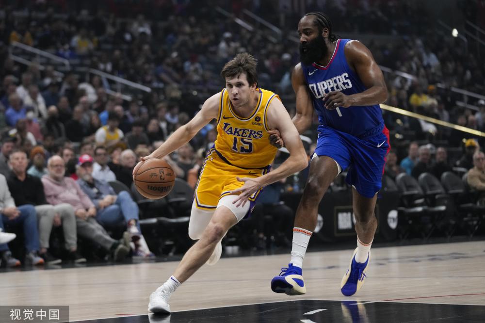 在为季后赛 在为季后赛